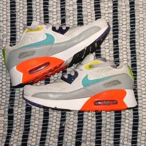Nike Air Max 90 size 2.5Y